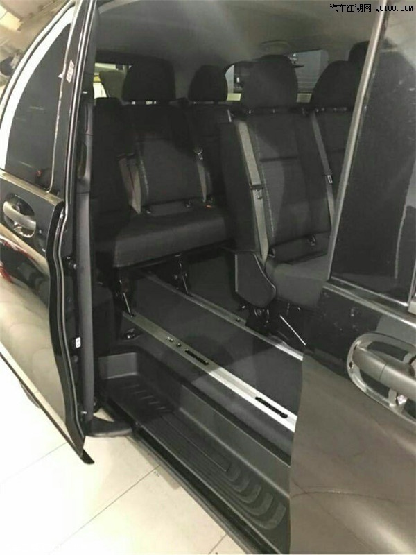 2018款奔驰麦特斯进口商务车到店实拍