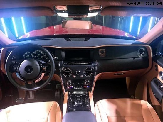 2018款进口劳斯莱斯库里南Cullinan实拍