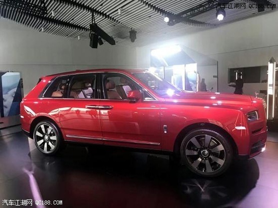 2018款进口劳斯莱斯库里南Cullinan实拍