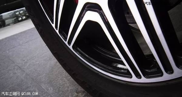 2018款奔驰G500 4×4²蓝色黄色现车实拍