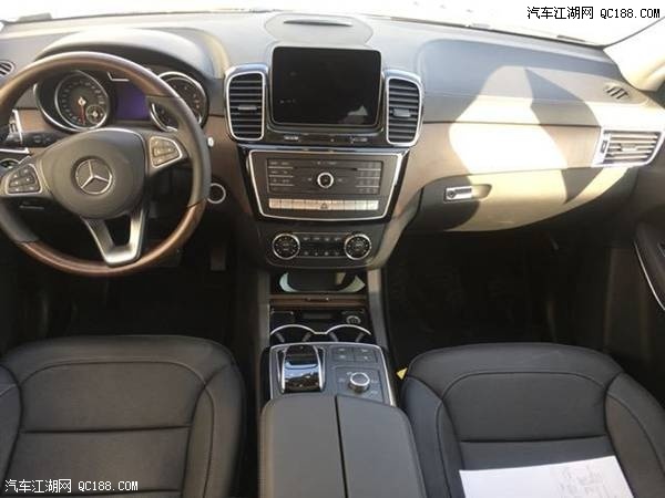 平行进口2018款奔驰GLS500墨版性能体验