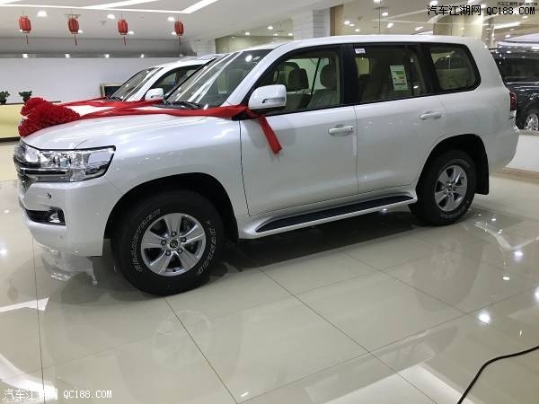 2018款丰田兰德酷路泽4000白/米现车解读