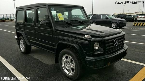 18款进口奔驰G350d柴油白外黑内现车报价