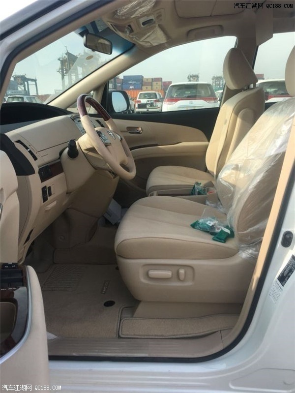 18款进口车丰田普瑞维亚中东版实拍感受