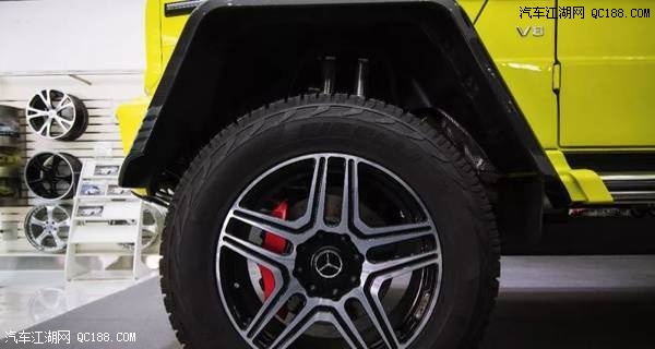 2018款奔驰G500 4×4²蓝色黄色现车实拍