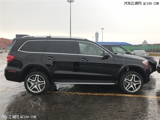 18款奔驰GLS450加版价格实车到店实拍