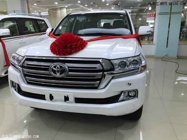 2018款丰田兰德酷路泽4000白/米现车解读