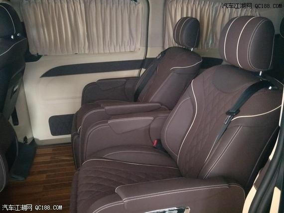 18款奔驰V250 2.0T汽油进口商务房车实拍