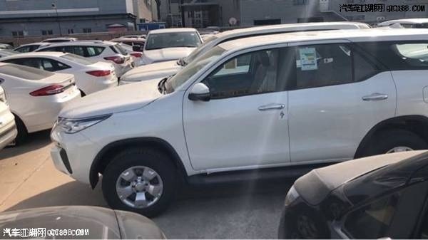 18款进口丰田穿越者2700七座硬派SUV价格