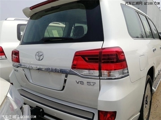 越野车18款中东版酷路泽5700顶配实测