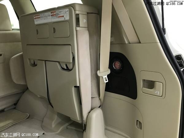 2018款丰田兰德酷路泽4000白/米现车解读