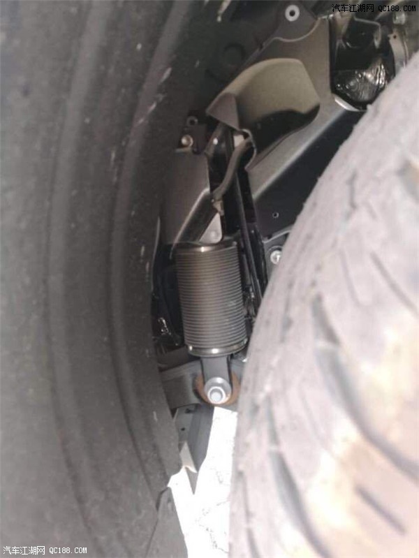 18款中东版兰德酷路泽5700VXR配置解读