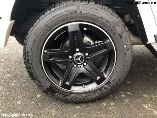 18款进口奔驰G350d柴油白外黑内现车报价