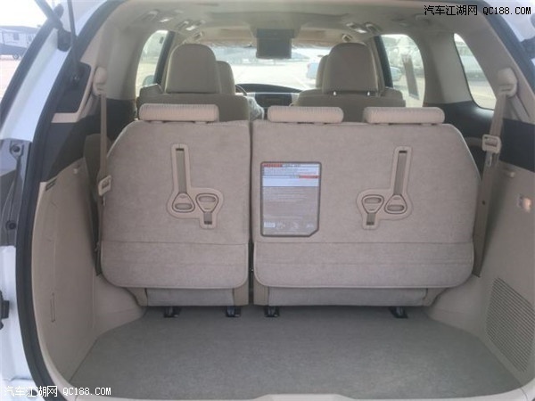 18款进口车丰田普瑞维亚中东版实拍感受