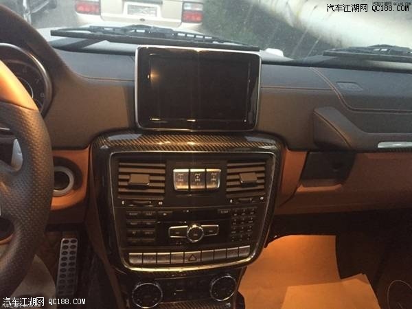 2018款奔驰G63AMG 6X6 5.5升V8现车报价