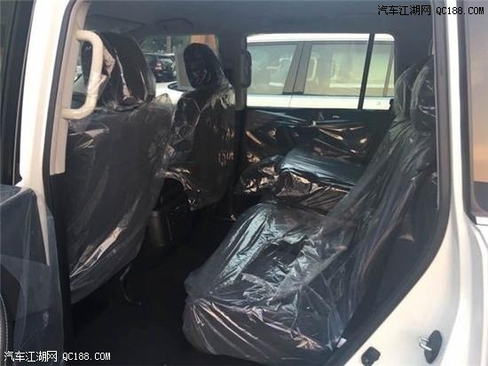 2018款日产途乐Y62 4.0SE/XE中东版价格