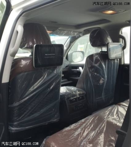 18款酷路泽5700中东版全车镀铬图片详解