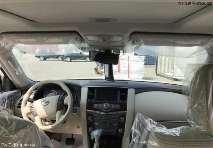 标配七速变速 18款日产途乐4.0SE试驾