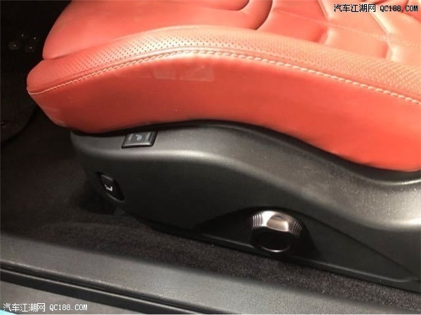 “战神”级别跑车18款日产GT-R性能体验