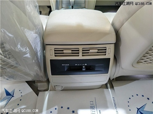 18款丰田酷路泽4600中东版流水灯报价
