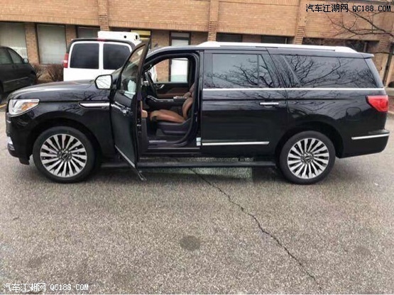 18款林肯领航员3.5TT七座加规版现车实拍