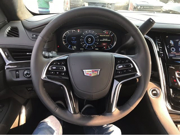 18款凯迪拉克凯雷德长轴铂金版性能体验