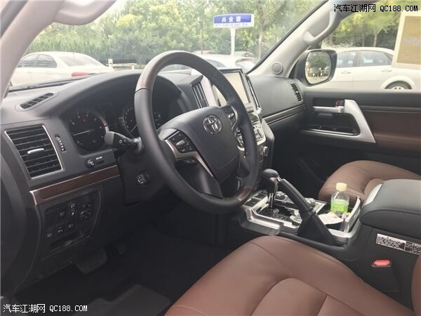 2018款丰田酷路泽5700VXS七座限量版评测
