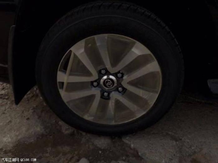 2018款中东版丰田酷路泽5700VXR报价