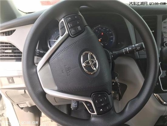 大面积红色LED尾灯 18款丰田塞纳配置解读