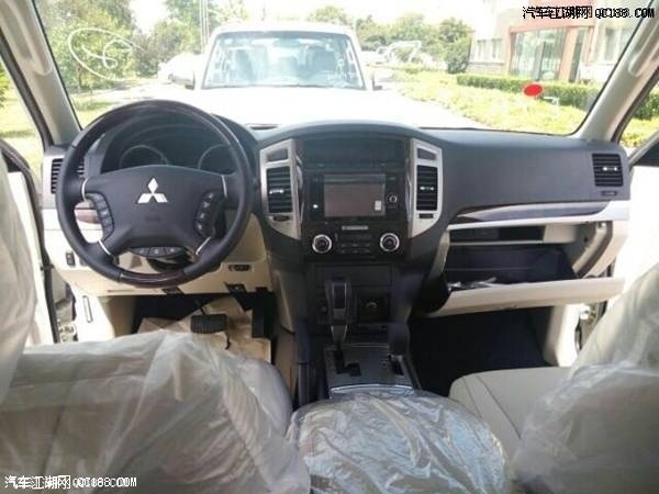 18款三菱帕杰罗V97 3.8L中东版现车报价