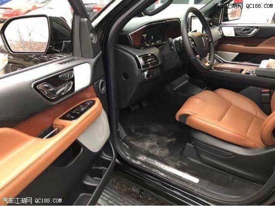 18款林肯领航员3.5TT七座加规版现车实拍