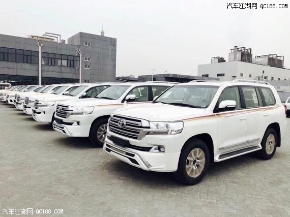 18款丰田酷路泽4000中东版现车到店实拍