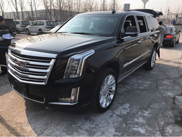 18款凯迪拉克凯雷德长轴铂金版性能体验