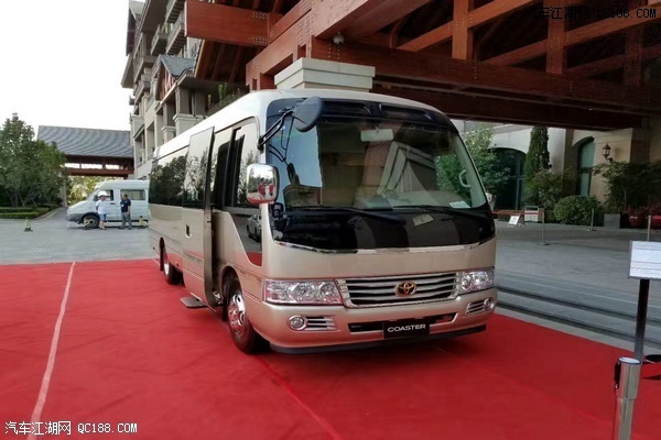 星级领导座驾 丰田考斯特改装图片详解