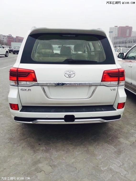 18款丰田酷路泽4000中东版现车到店实拍