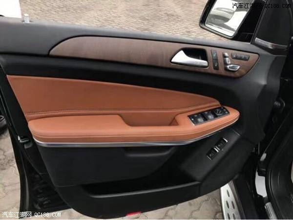 硬派造型 2019新款奔驰GLS500配置解读