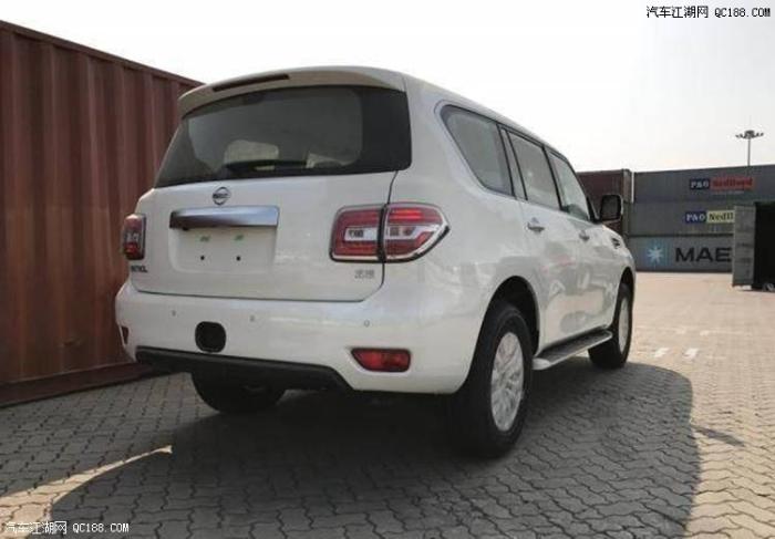 标配七速变速 18款日产途乐4.0SE试驾