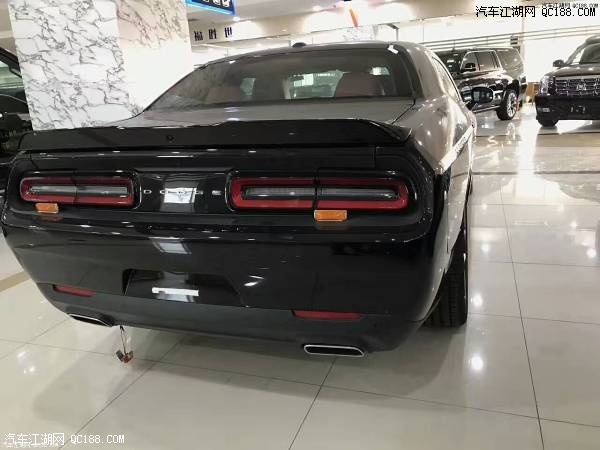 18款平行进口道奇挑战者3.6L PLUS版解读