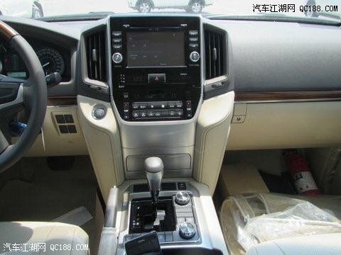 18款丰田兰德酷路泽4500柴油版配置解读