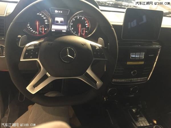 红卡钳配双减震 17款奔驰G55配置详解