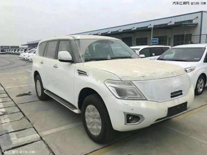 标配七速变速 18款日产途乐4.0SE试驾