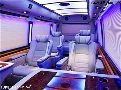 不甘平凡随心改装 丰田考斯特配置详解