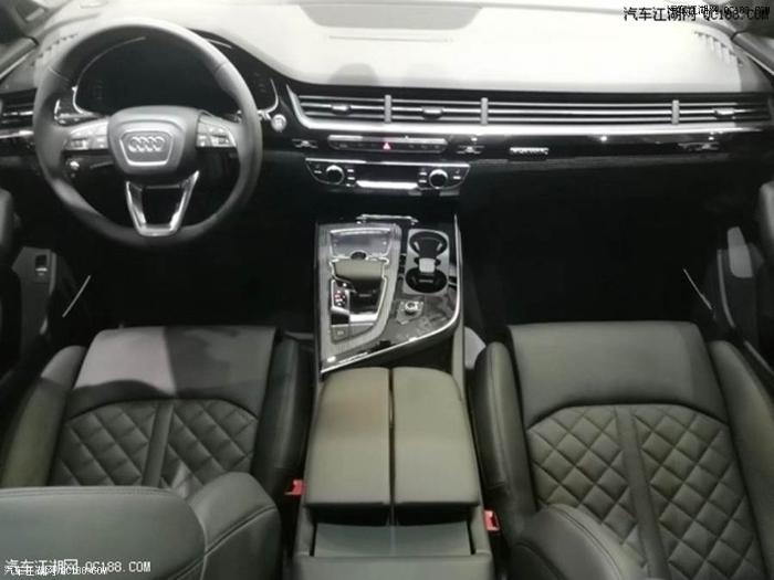 18款进口奥迪Q7加版3.0T科技版高配实拍