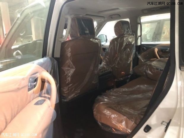 宽敞空间尽享舒适 18款日产途乐4.0SE报价