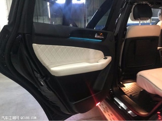 18款奔驰GLS450 3.0T V6双涡加规版报价