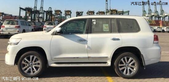 18款酷路泽5700中东版全车镀铬图片详解