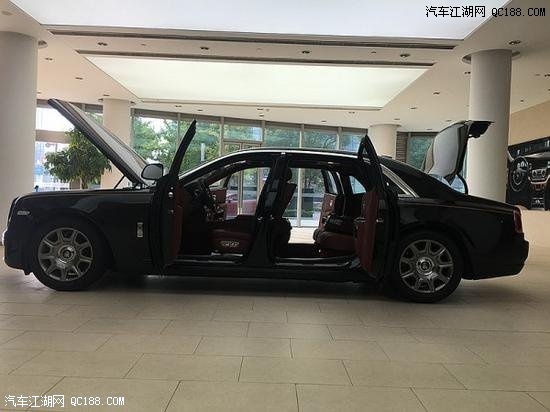 2018新款劳斯莱斯古斯特加长版配置解读