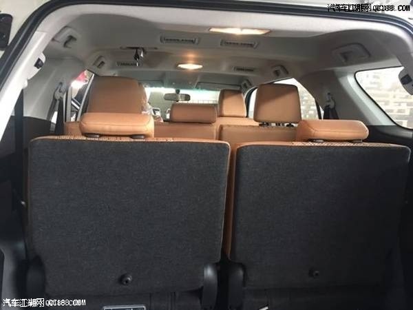2018款丰田穿越者2700白/棕硬派SUV价格
