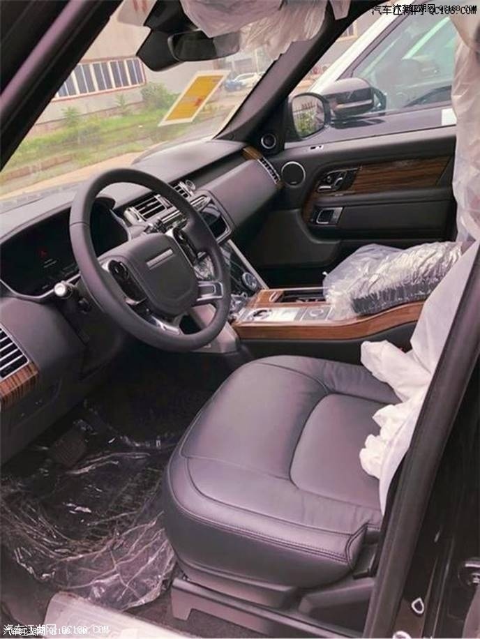 18款路虎揽胜行政3.0 V6机械增压试驾