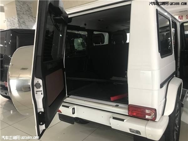 18款奔驰G500墨版5.0LV8发动机动力解读